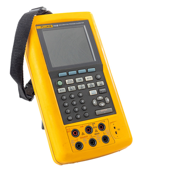 Регистрирующий калибратор Fluke 741B (демонстрационный) купить по низкой цене | МАКСПРОФИТ